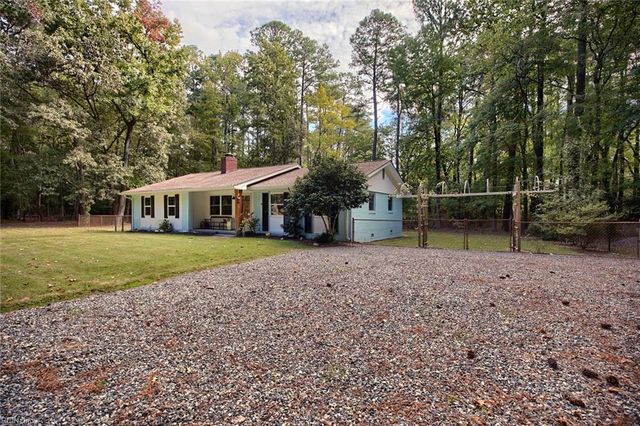 764 Lovers LN, Mathews, VA 23109