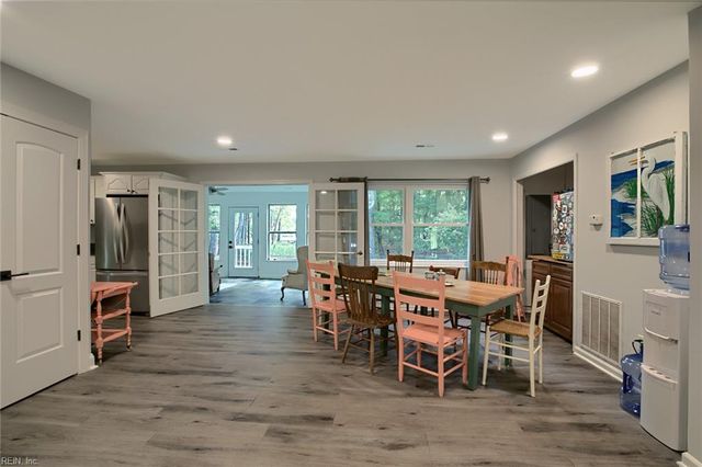 764 Lovers LN, Mathews, VA 23109