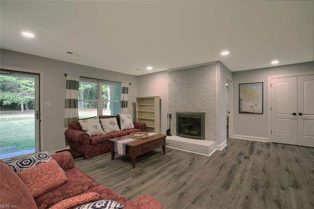 764 Lovers LN, Mathews, VA 23109