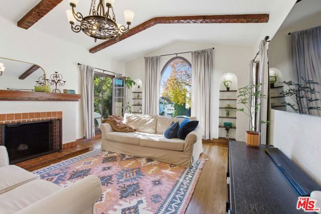 1248 N Everett Street, Glendale, CA 91207