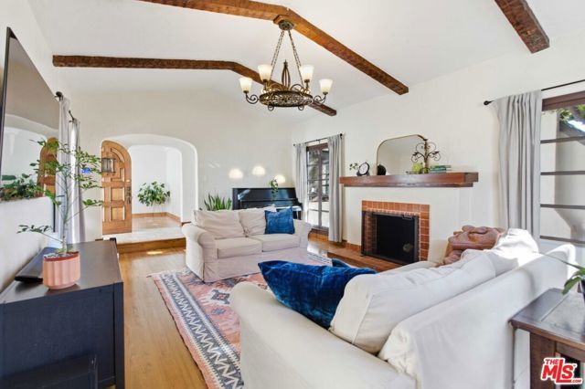 1248 N Everett Street, Glendale, CA 91207