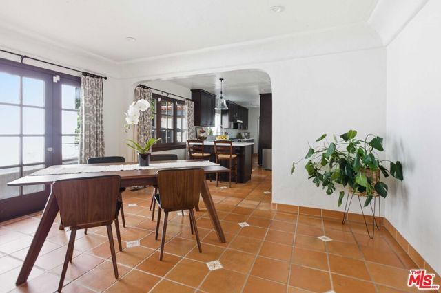 1248 N Everett Street, Glendale, CA 91207