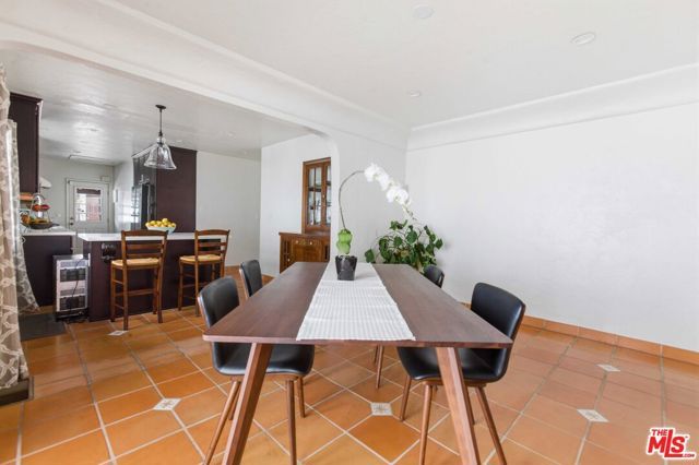 1248 N Everett Street, Glendale, CA 91207