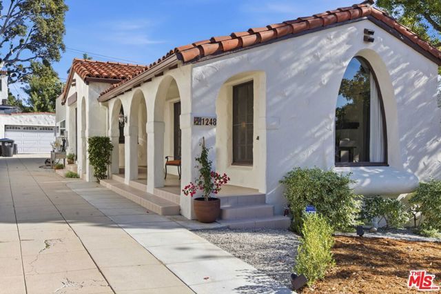 1248 N Everett Street, Glendale, CA 91207