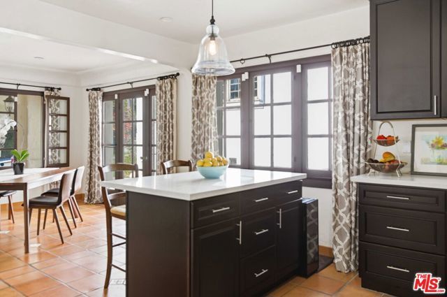 1248 N Everett Street, Glendale, CA 91207