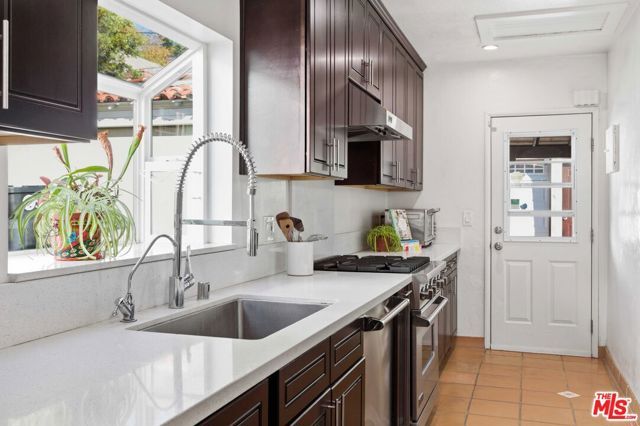 1248 N Everett Street, Glendale, CA 91207