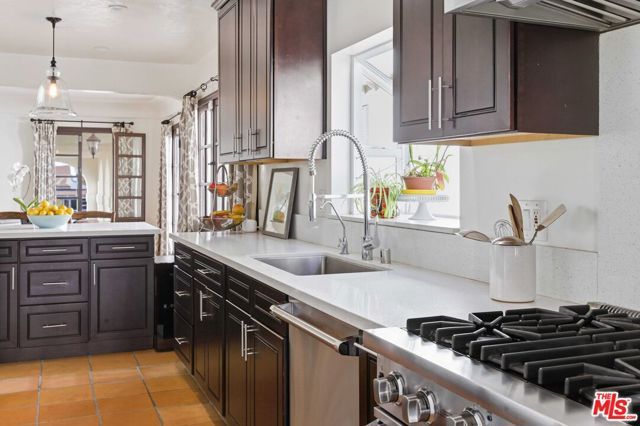 1248 N Everett Street, Glendale, CA 91207