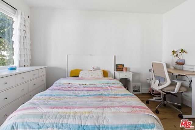 1248 N Everett Street, Glendale, CA 91207