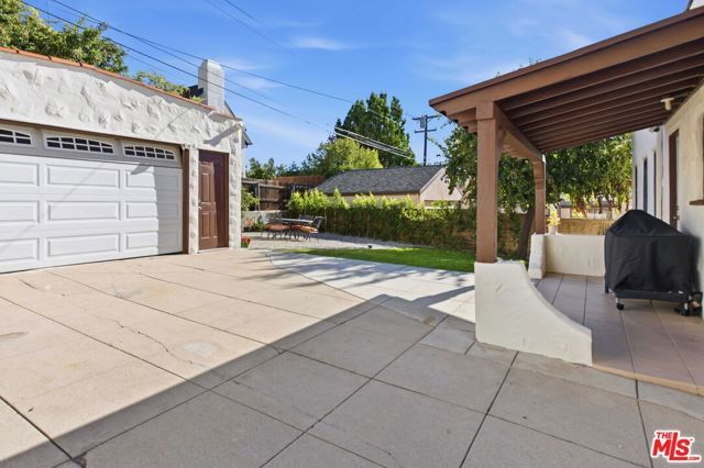 1248 N Everett Street, Glendale, CA 91207
