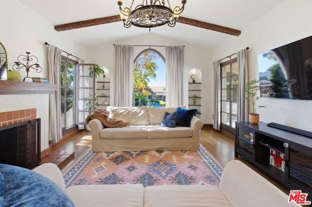 1248 N Everett Street, Glendale, CA 91207