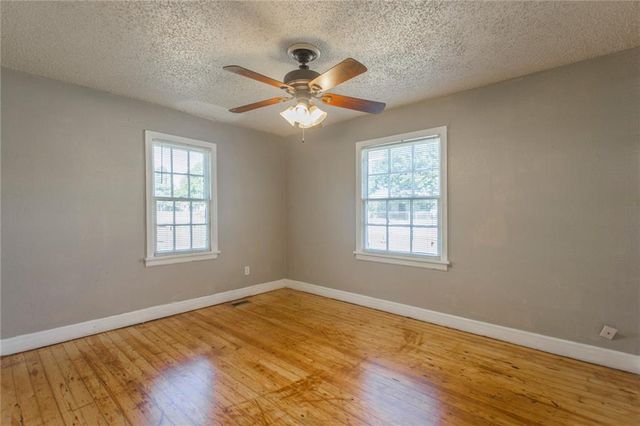 556 SW 52nd Street, Oklahoma City, OK 73109