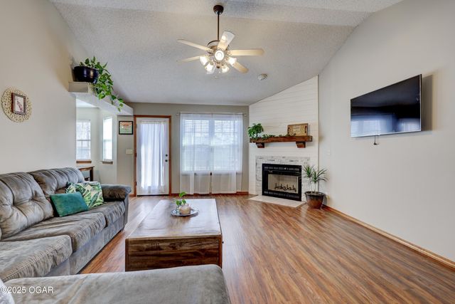 1019 Wilson Street, Webb City, MO 64870