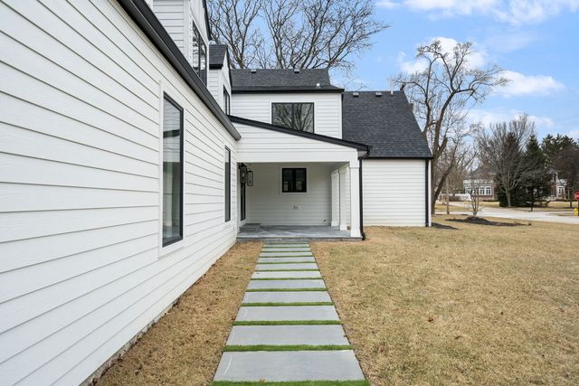 5603 S Garfield Street, Hinsdale, IL 60521