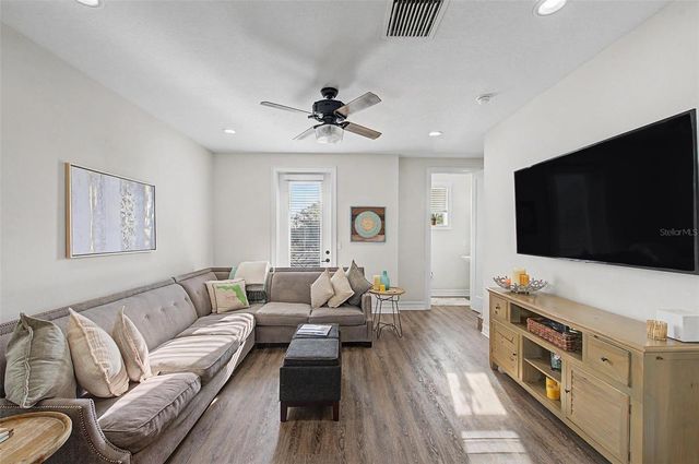 1527 N MORGAN STREET, Tampa, FL 33602