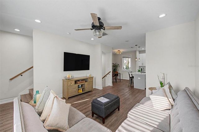 1527 N MORGAN STREET, Tampa, FL 33602