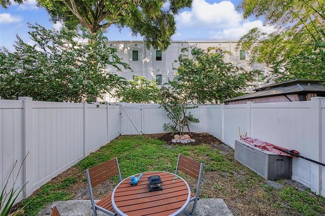 1527 N MORGAN STREET, Tampa, FL 33602