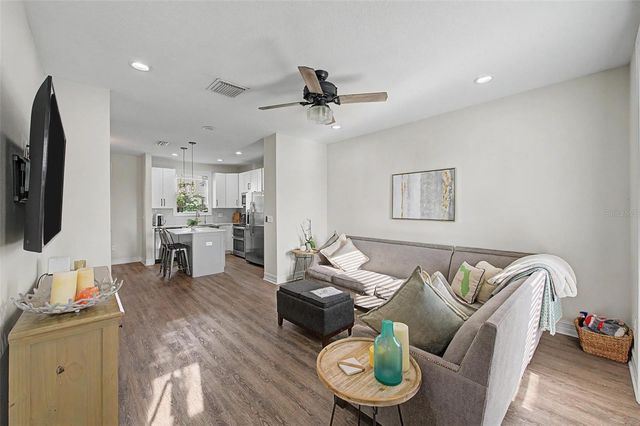 1527 N MORGAN STREET, Tampa, FL 33602