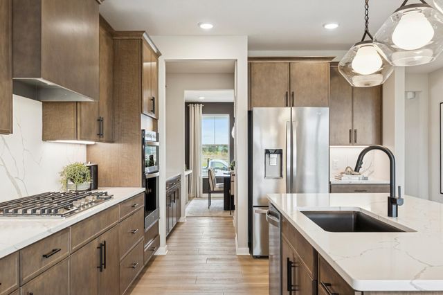 1587 Norbert Lane, Shakopee, MN 55379