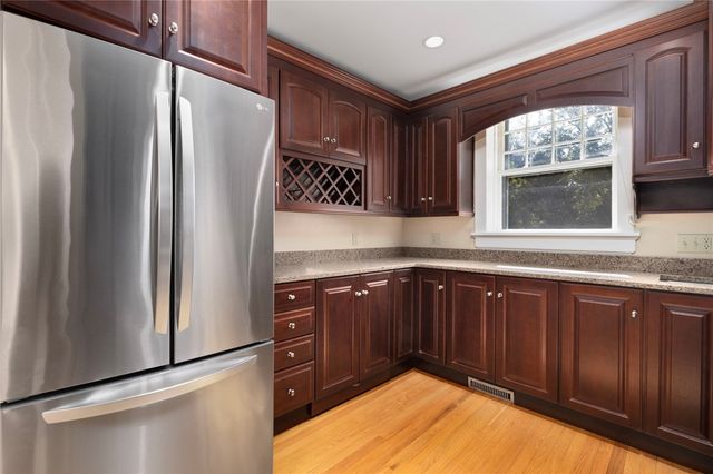 107 Old Beach Road 2, Newport, RI 02840