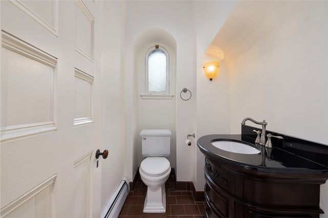 107 Old Beach Road 2, Newport, RI 02840