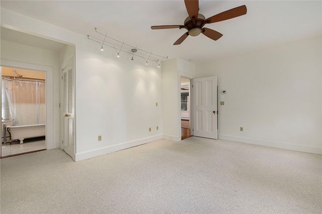 107 Old Beach Road 2, Newport, RI 02840