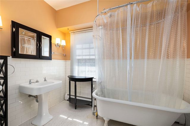 107 Old Beach Road 2, Newport, RI 02840