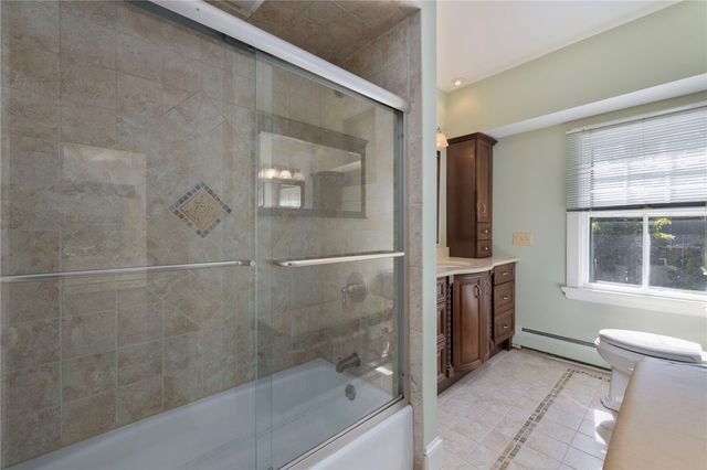 107 Old Beach Road 2, Newport, RI 02840