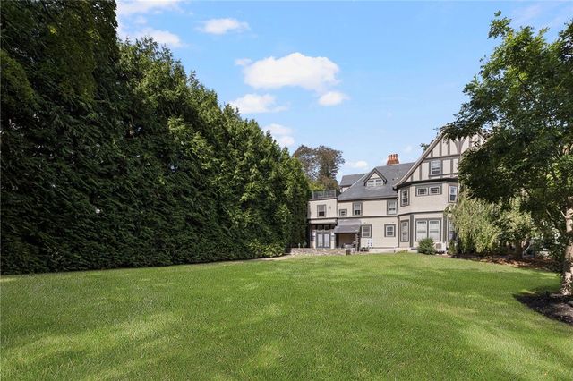 107 Old Beach Road 2, Newport, RI 02840