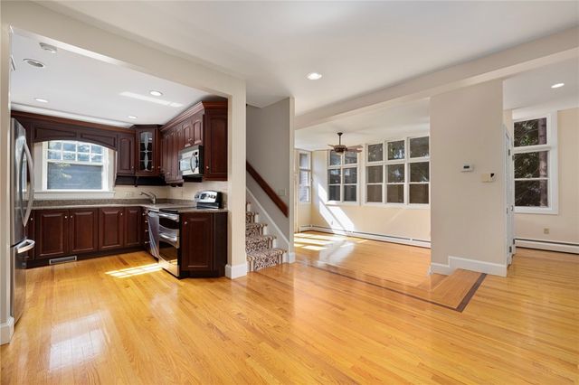 107 Old Beach Road 2, Newport, RI 02840