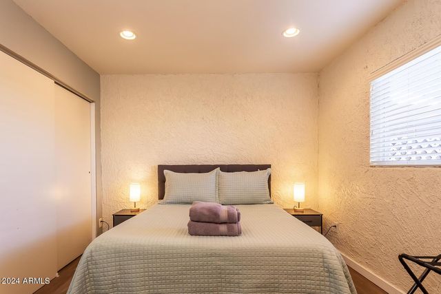 8357 E Thomas Road, Scottsdale, AZ 85251