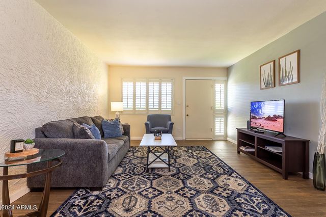 8357 E Thomas Road, Scottsdale, AZ 85251