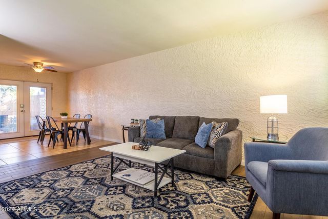 8357 E Thomas Road, Scottsdale, AZ 85251