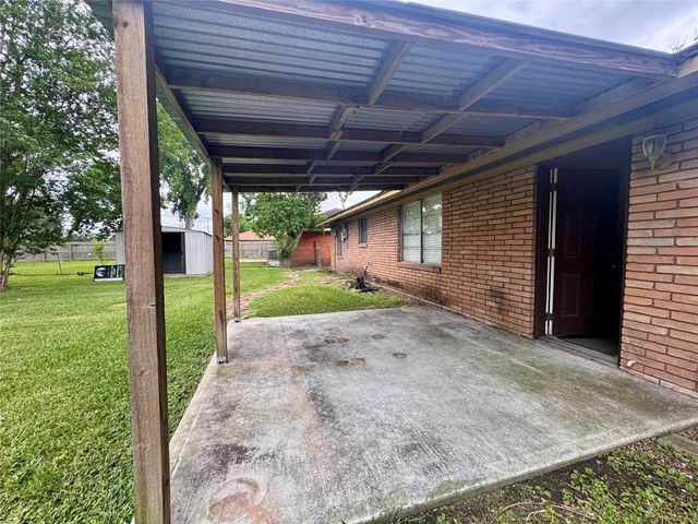 111 Mimosa, Lake Jackson, TX 77566