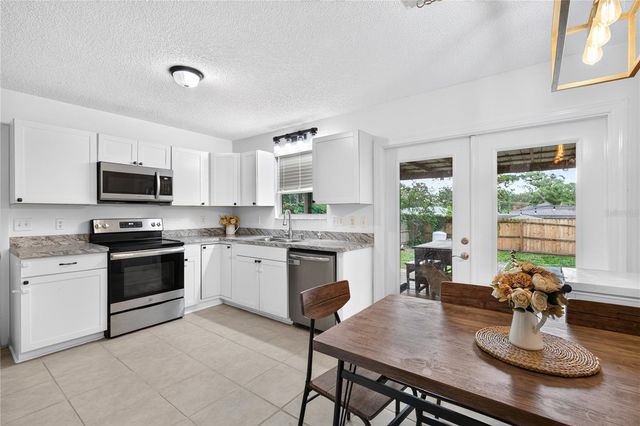 30832 RIDGEVIEW AVENUE, Mount Plymouth, FL 32776