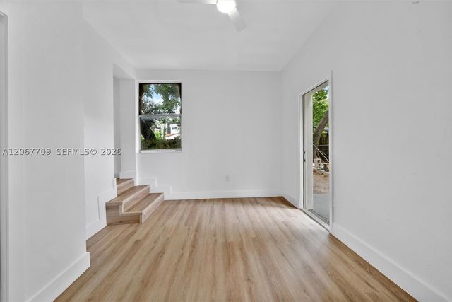1521 NW 33rd St, Miami, FL 33142