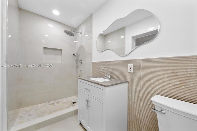 1521 NW 33rd St, Miami, FL 33142