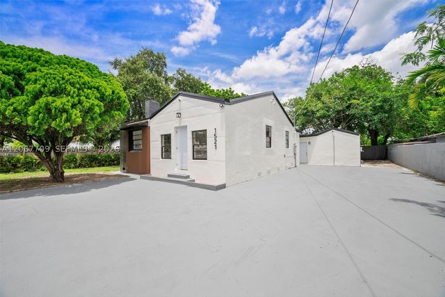 1521 NW 33rd St, Miami, FL 33142
