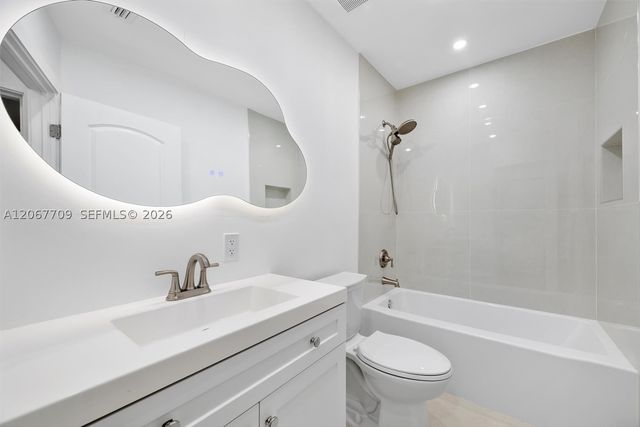 1521 NW 33rd St, Miami, FL 33142