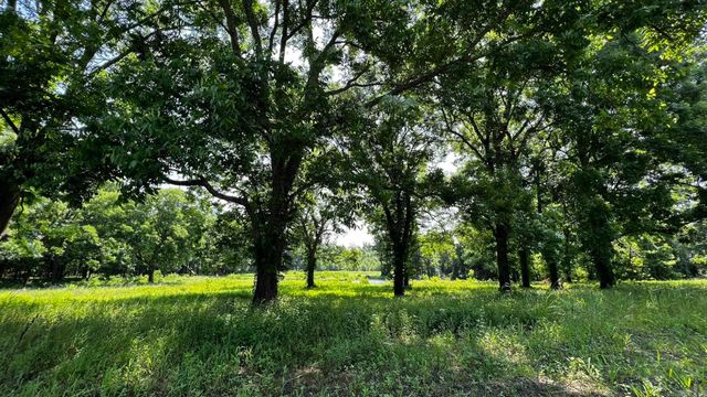 2390 CR 239 Road, Helena, AR 72342
