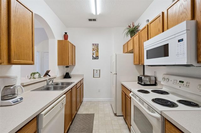 2785 ALMATON LOOP 202, Kissimmee, FL 34747