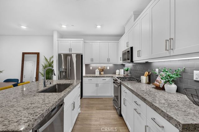 12113 Summer Ln, Whittier, CA 90602