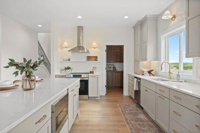 1421 Stonehaven Drive, Sun Prairie, WI 53590