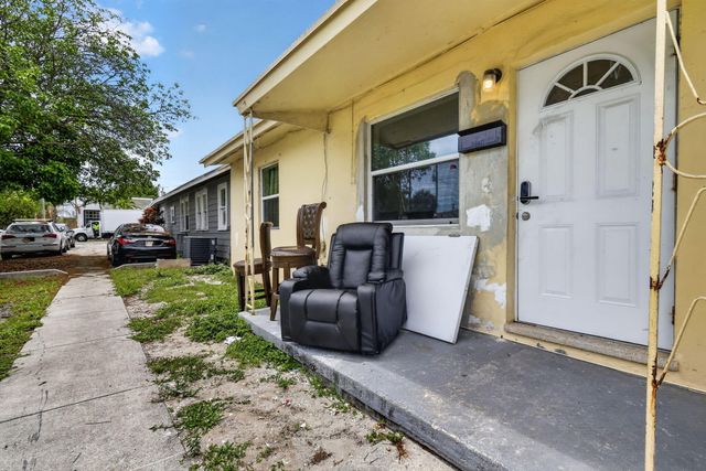 807 14th Street, West Palm Beach, FL 33401