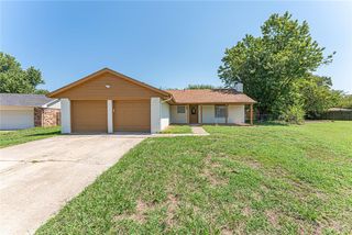 1934 Wilmington Court, Norman, OK 73071