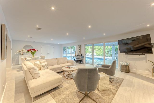 1800 SE Admirals Way, Fort Lauderdale, FL 33316