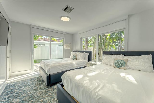 1800 SE Admirals Way, Fort Lauderdale, FL 33316