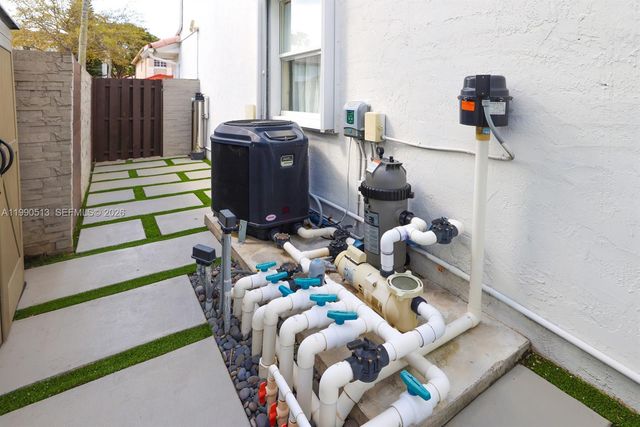 11143 NW 72nd Ter, Doral, FL 33178