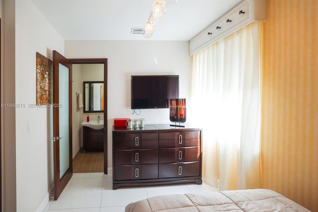 11143 NW 72nd Ter, Doral, FL 33178