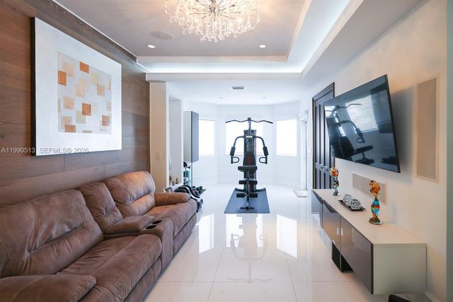 11143 NW 72nd Ter, Doral, FL 33178