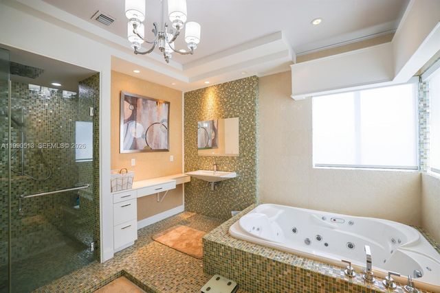 11143 NW 72nd Ter, Doral, FL 33178